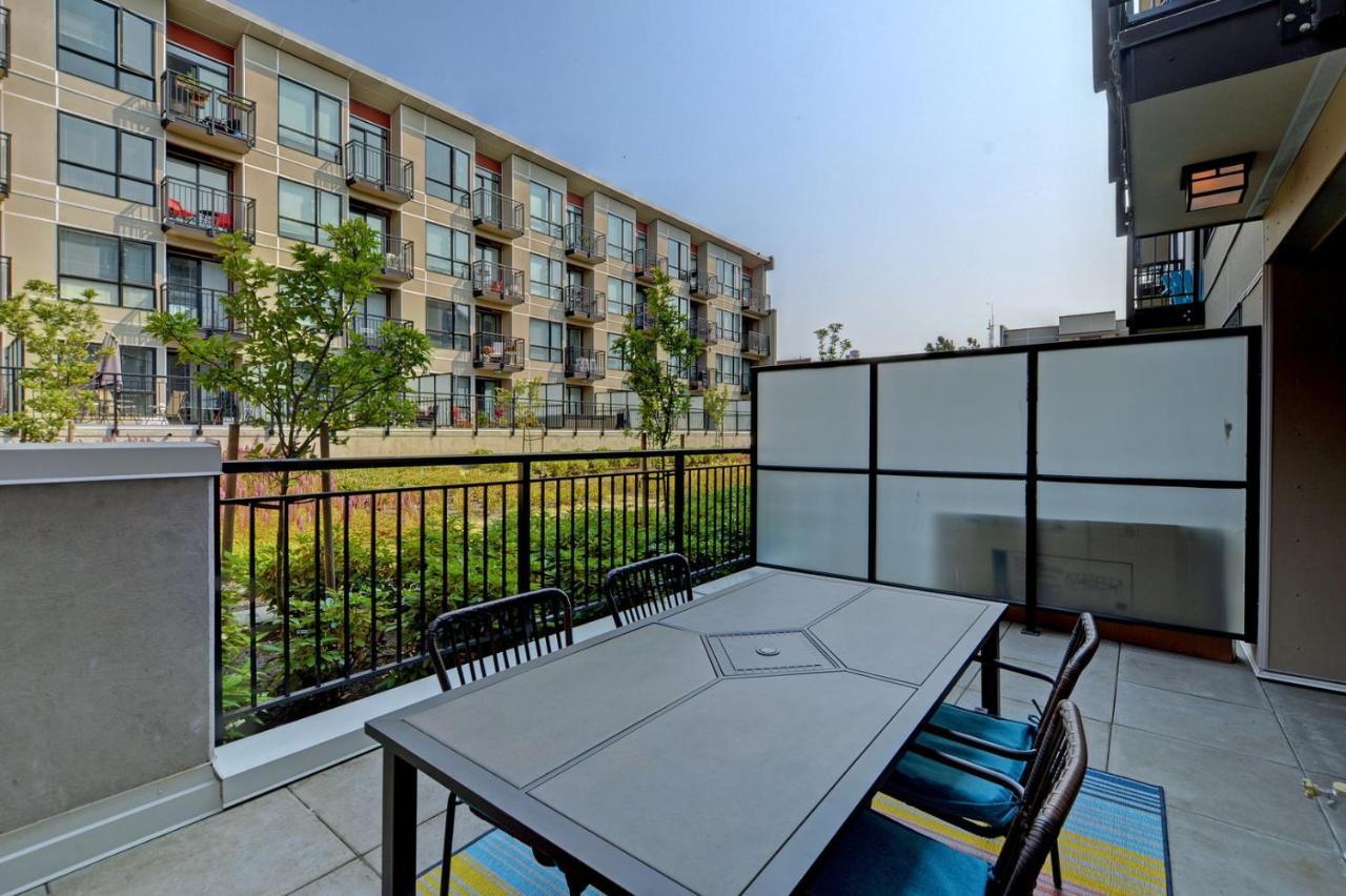 Gorgeous Old Town Condo With Patio And Parking! Victoria Zewnętrze zdjęcie