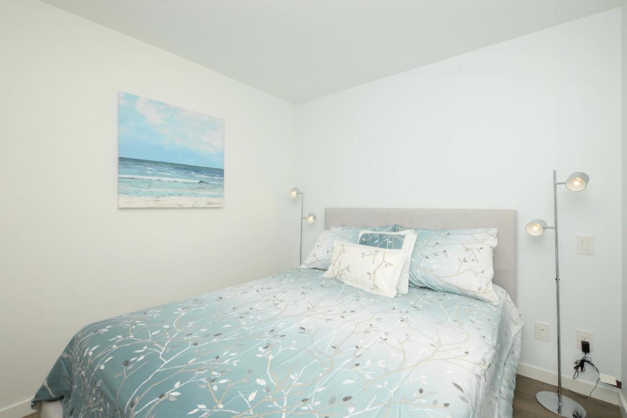 Gorgeous Old Town Condo With Patio And Parking! Victoria Zewnętrze zdjęcie