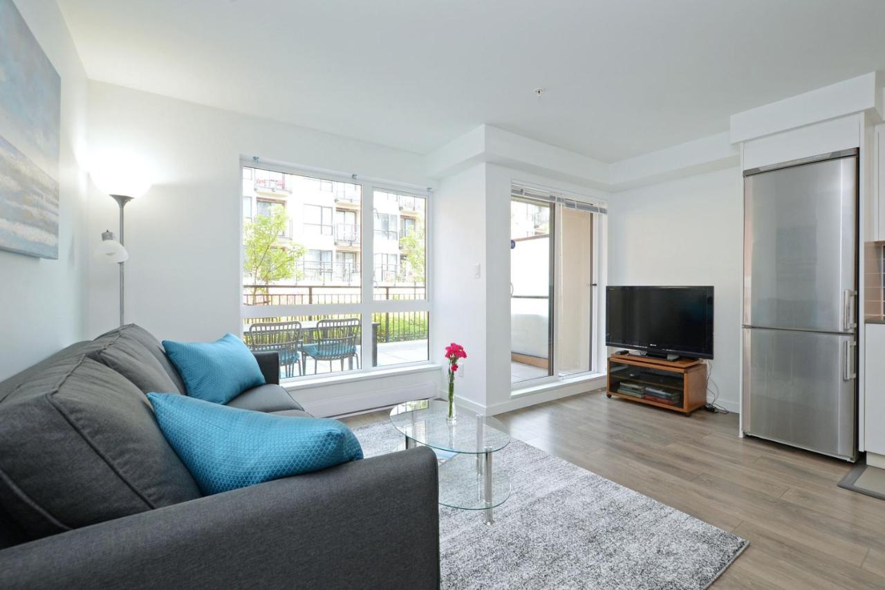 Gorgeous Old Town Condo With Patio And Parking! Victoria Zewnętrze zdjęcie