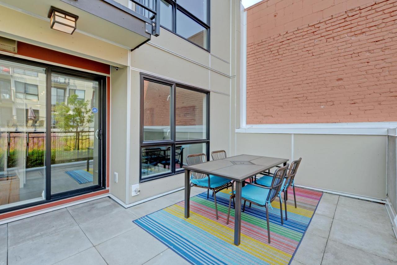 Gorgeous Old Town Condo With Patio And Parking! Victoria Zewnętrze zdjęcie